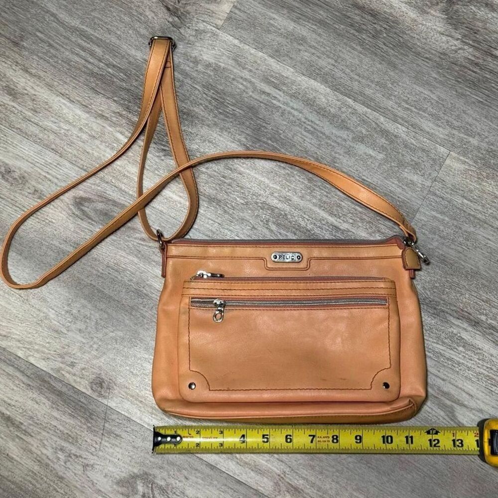 Y2K vintage Relic crossbody bag.‎